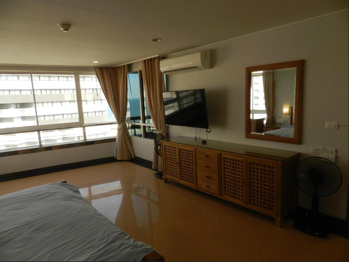 Jomtien Plaza Condotel Extérieur photo