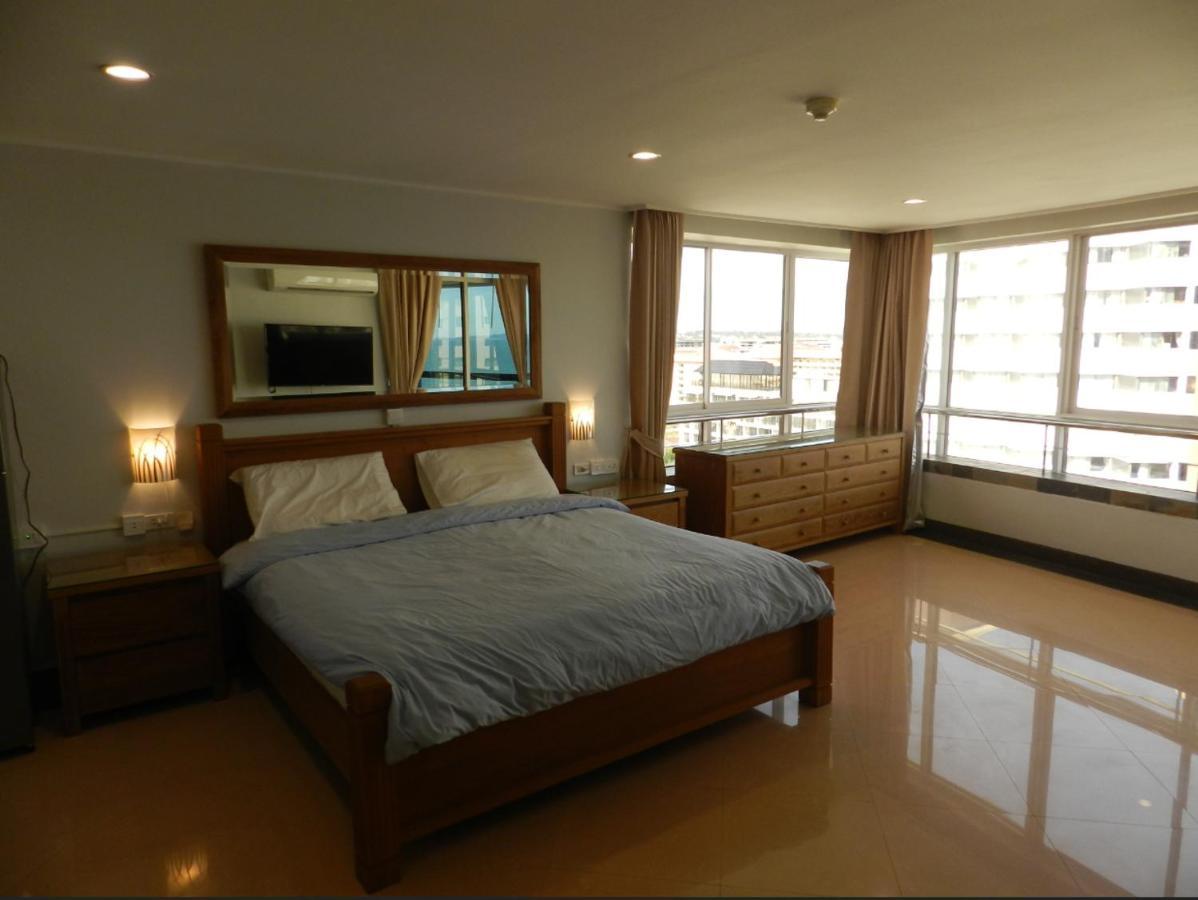 Jomtien Plaza Condotel Extérieur photo