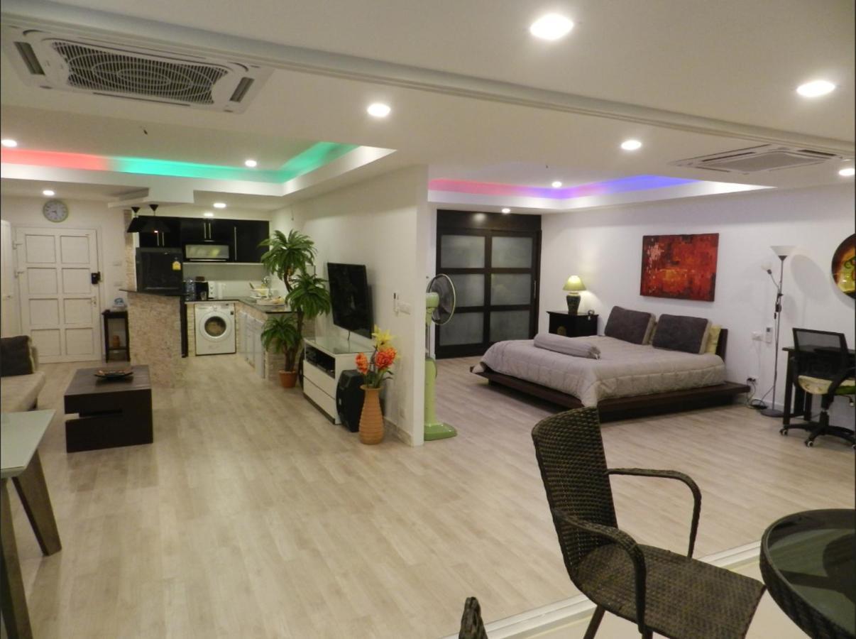Jomtien Plaza Condotel Extérieur photo