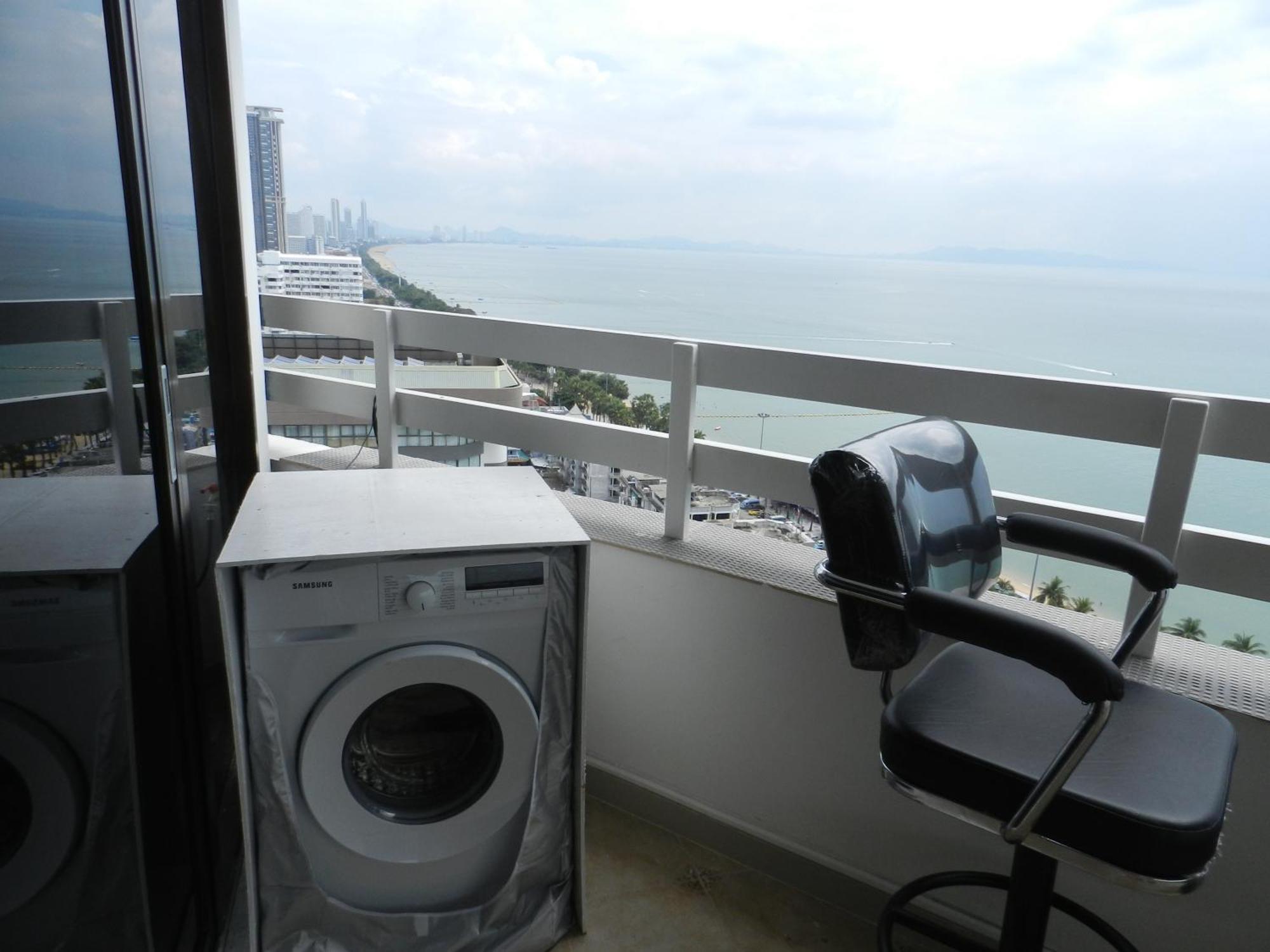 Jomtien Plaza Condotel Chambre photo