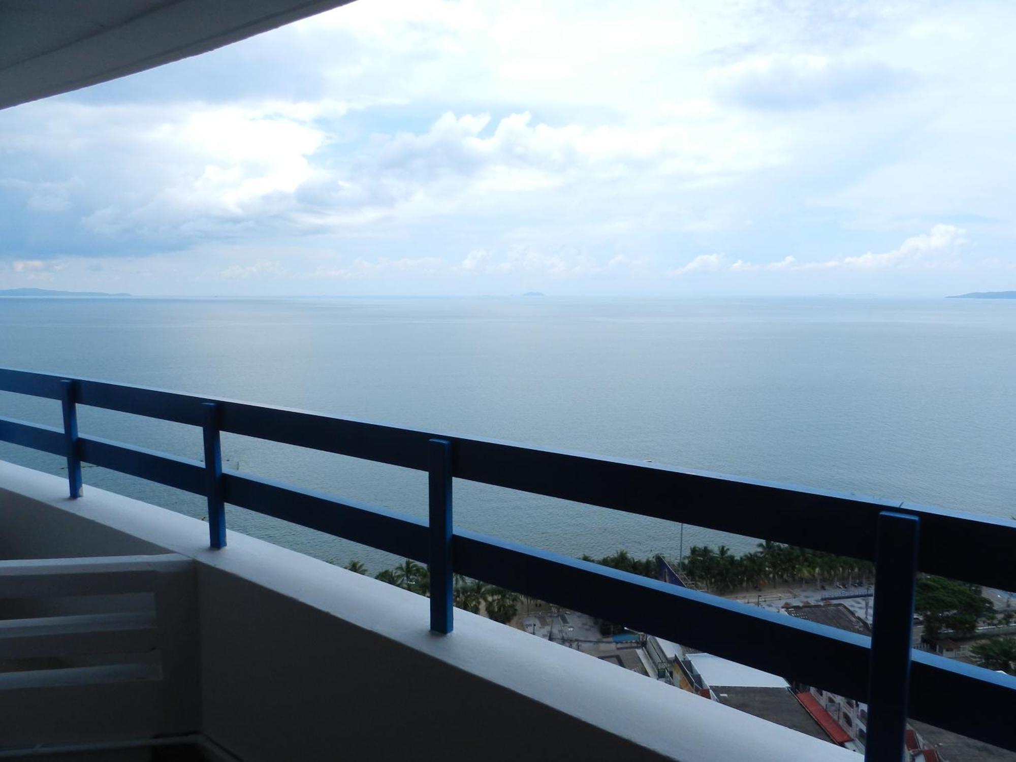 Jomtien Plaza Condotel Chambre photo