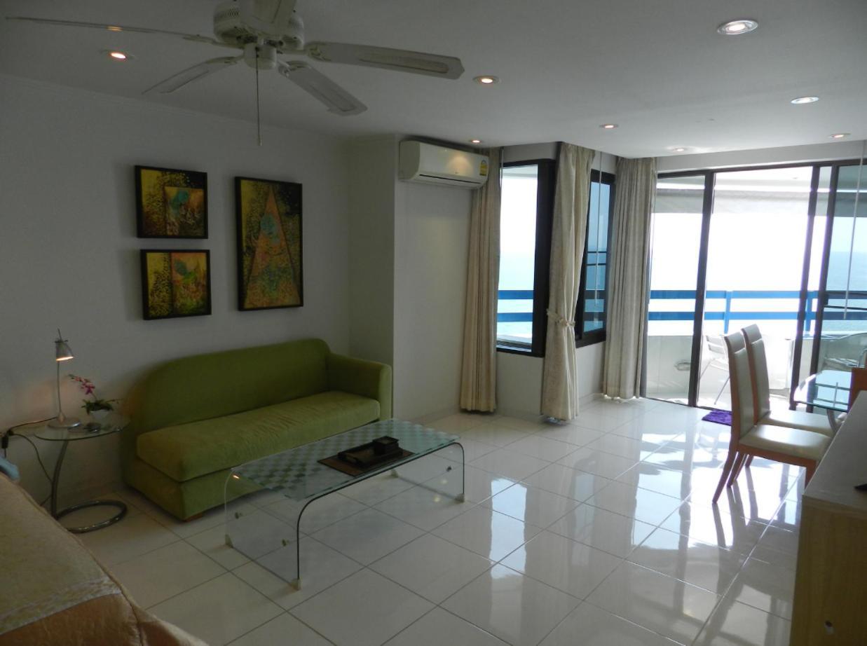 Jomtien Plaza Condotel Chambre photo