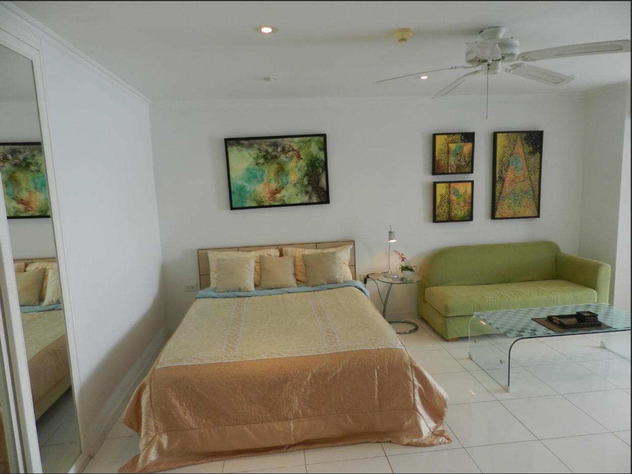 Jomtien Plaza Condotel Chambre photo