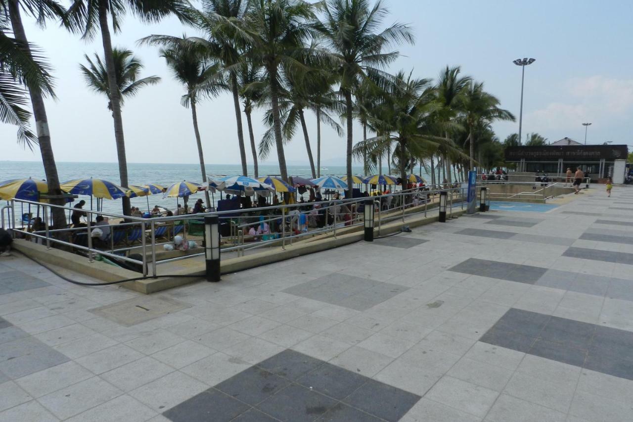 Jomtien Plaza Condotel Extérieur photo
